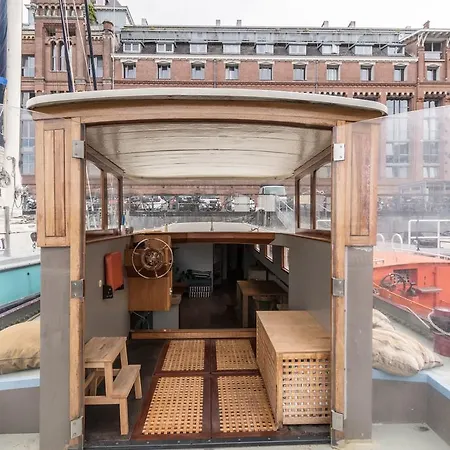 Spacious Houseboat Near Central Station Tekne *