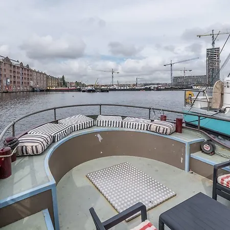 Spacious Houseboat Near Central Station
